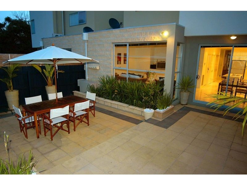 2/28 Cole Crescent, Chadstone VIC 3148