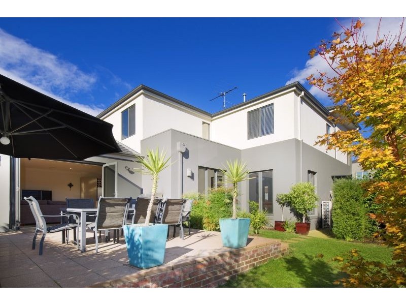 4 Bentham Court, Burwood VIC 3125