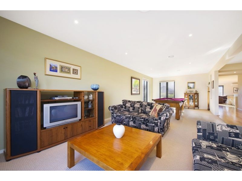 4 Bentham Court, Burwood VIC 3125