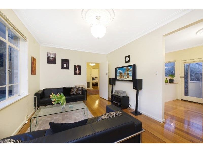 2 Oxford Street, Camberwell VIC 3124