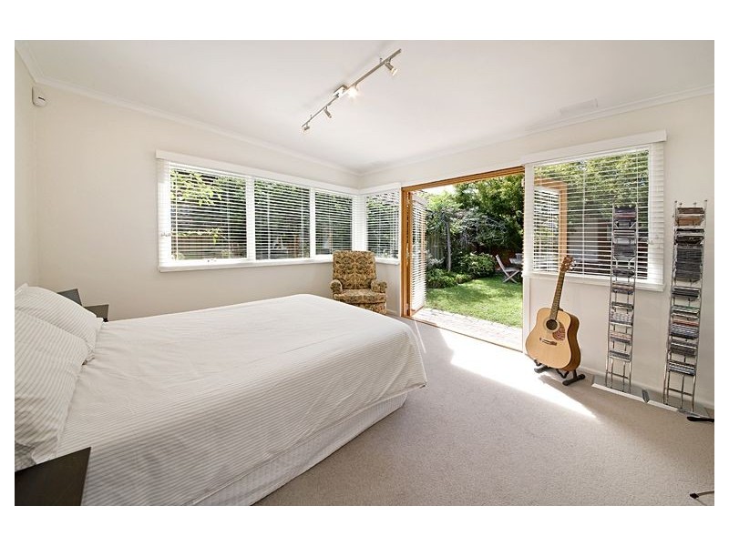 15 Howie Street, Glen Iris VIC 3146