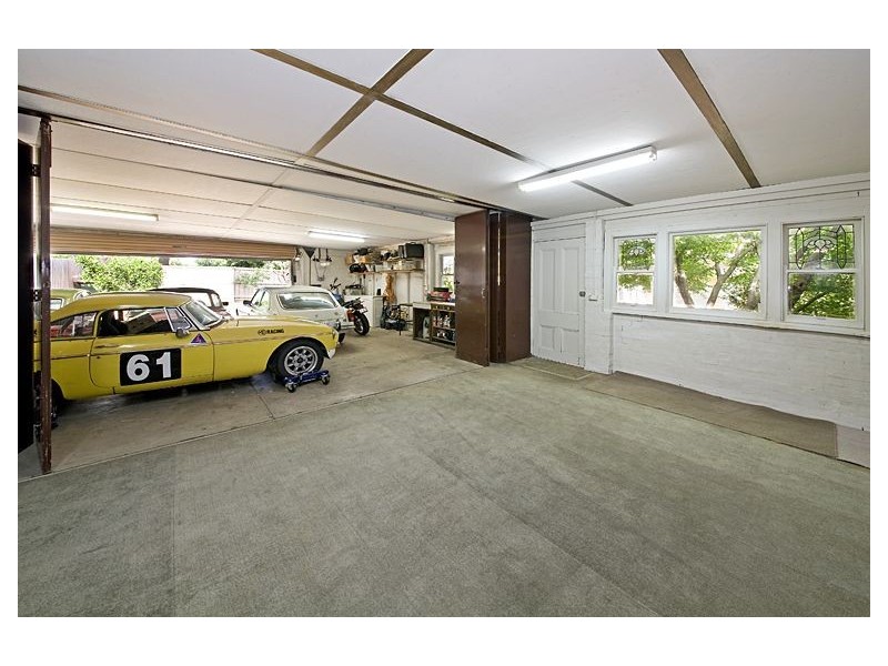 15 Howie Street, Glen Iris VIC 3146