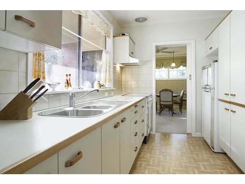 8 Sunhill Road, Glen Iris VIC 3146