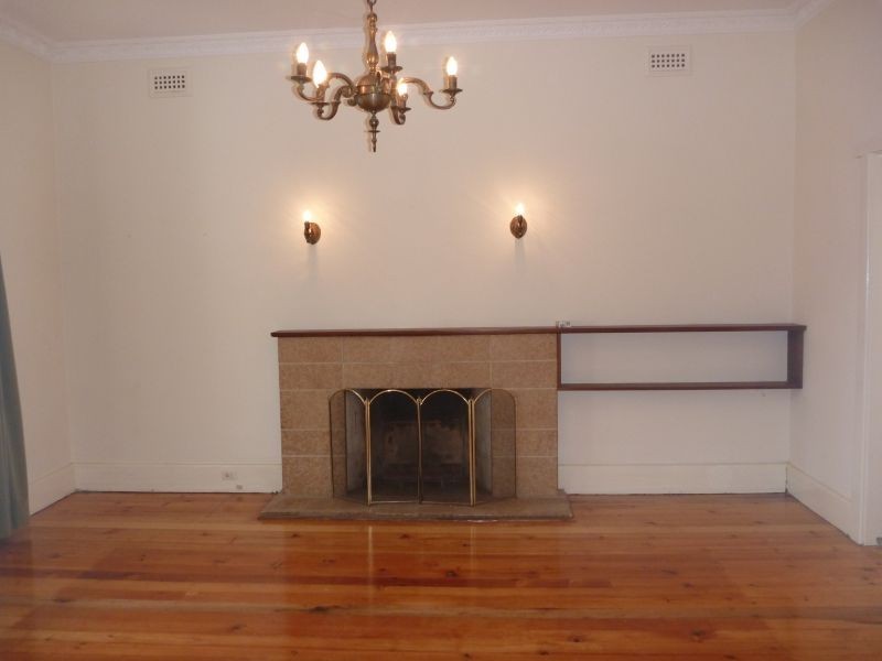 24 Ash Grove, Malvern East VIC 3145