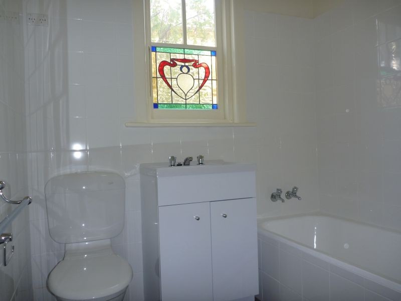 24 Ash Grove, Malvern East VIC 3145