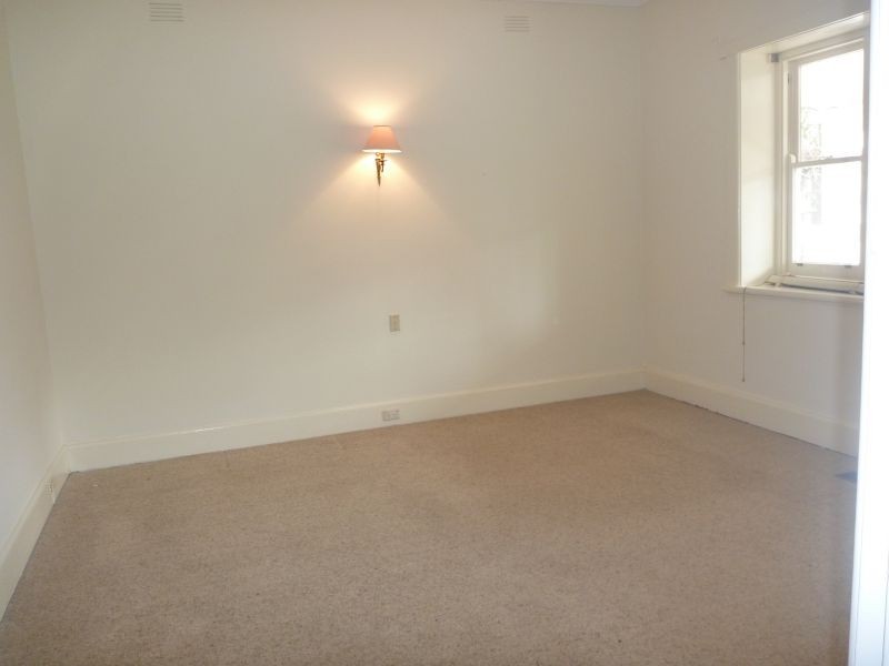 24 Ash Grove, Malvern East VIC 3145