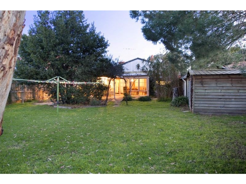 32 Foster Avenue, Glen Huntly VIC 3163