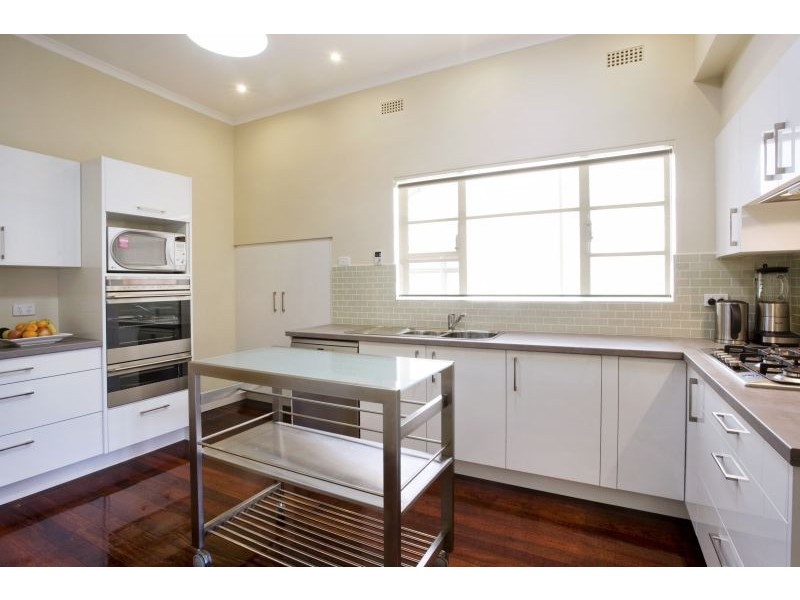 54 Celia Street, Glen Iris VIC 3146