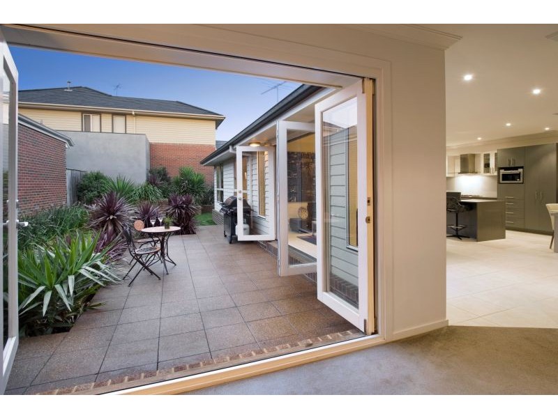 2 Rodway Court, Burwood VIC 3125