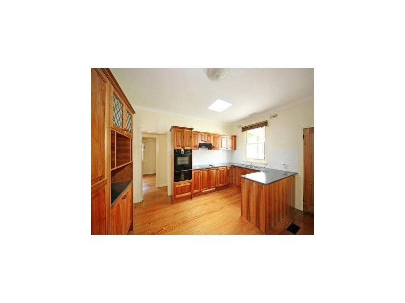 28 Midlothian St, Malvern East VIC 3145