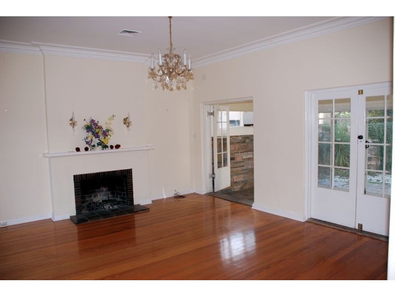 71 Mont Albert Rd, Canterbury VIC 3126