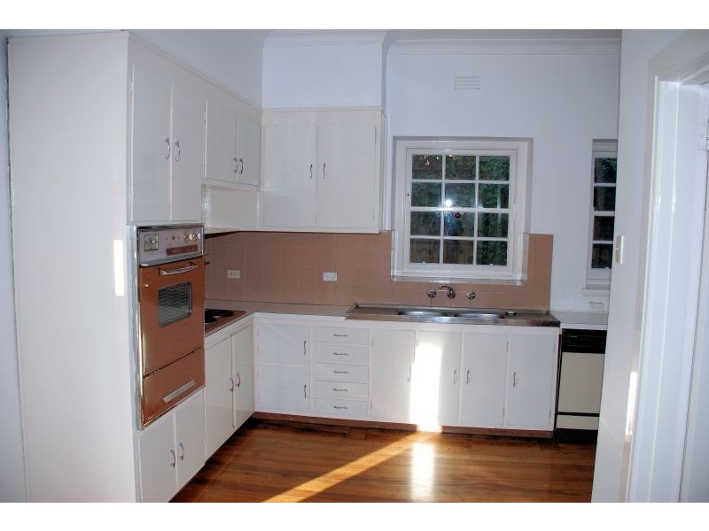 71 Mont Albert Rd, Canterbury VIC 3126