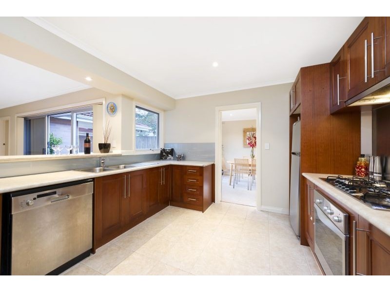 36 Barrington Drive, Ashwood VIC 3147