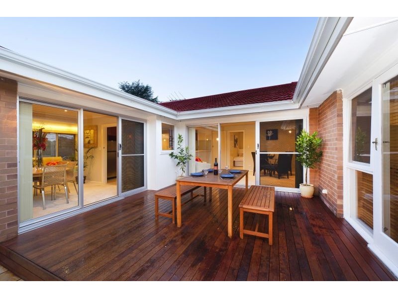 36 Barrington Drive, Ashwood VIC 3147