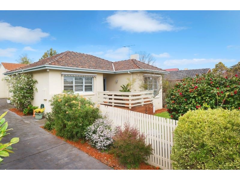 1/24 Edwards Street, Burwood VIC 3125