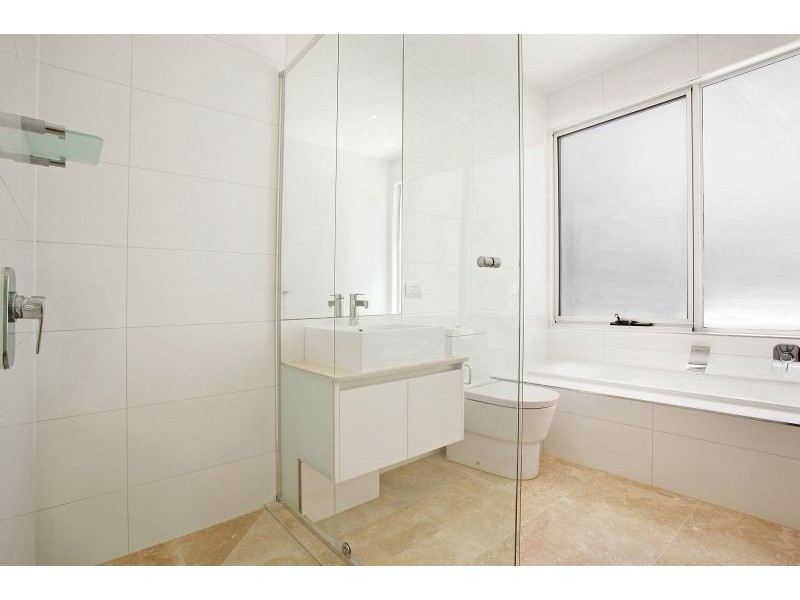 1/911 Toorak Road, Camberwell VIC 3124