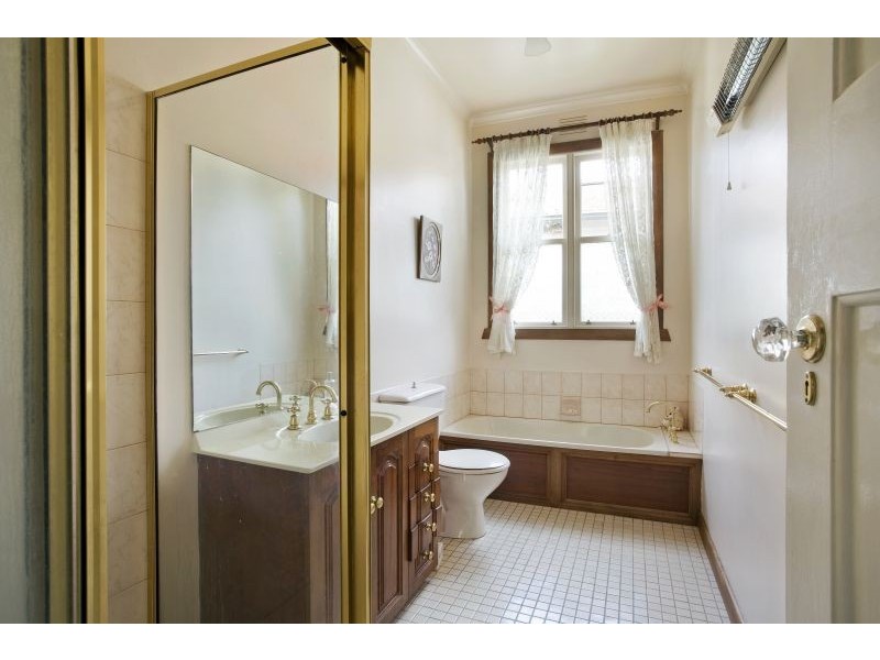 24 Wilmot Street, Malvern East VIC 3145