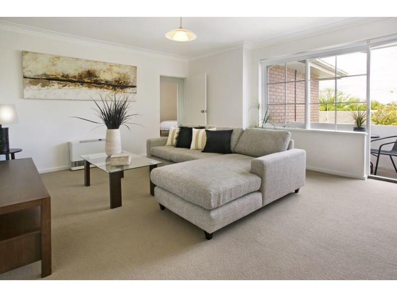 9/2-4 Baker Street, Malvern East VIC 3145