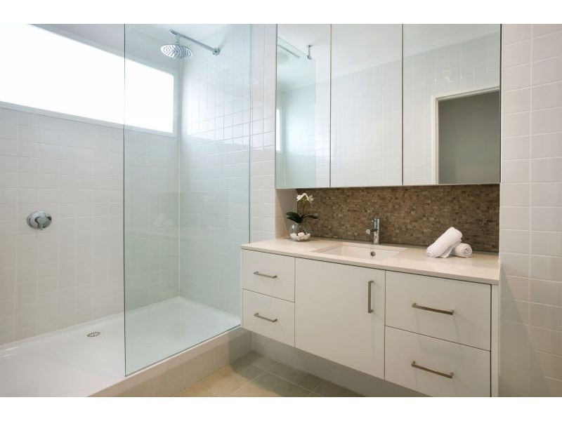 9/2-4 Baker Street, Malvern East VIC 3145