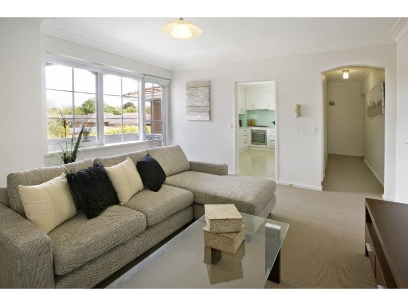 9/2-4 Baker Street, Malvern East VIC 3145