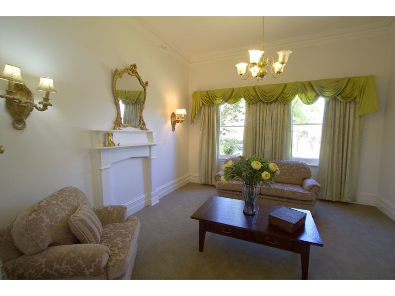 1 Kennett Street, Ashwood VIC 3147