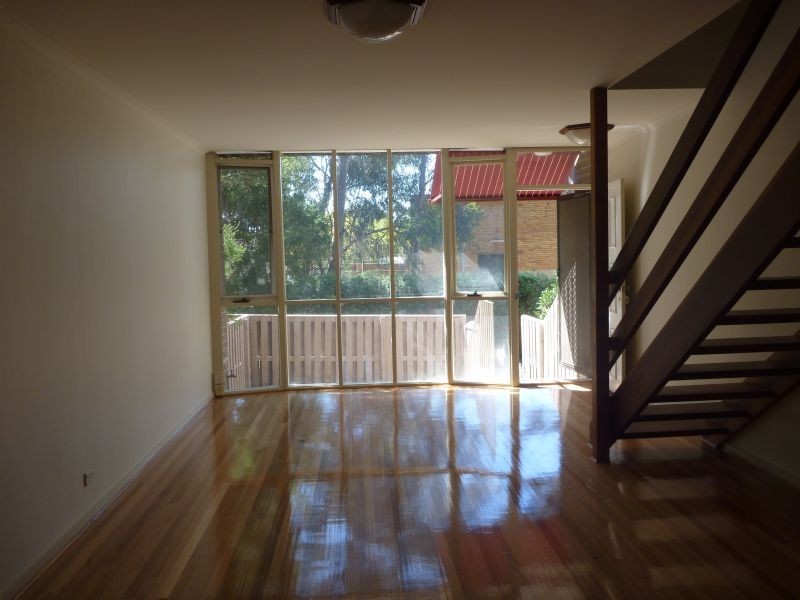 4/4 Glenarm Avenue, Glen Iris VIC 3146