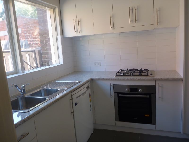 4/4 Glenarm Avenue, Glen Iris VIC 3146