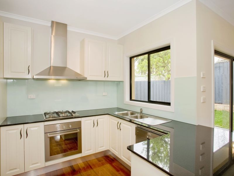 2/1 Peak Street, Malvern East VIC 3145