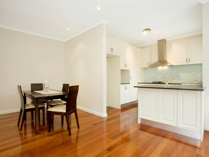 2/1 Peak Street, Malvern East VIC 3145