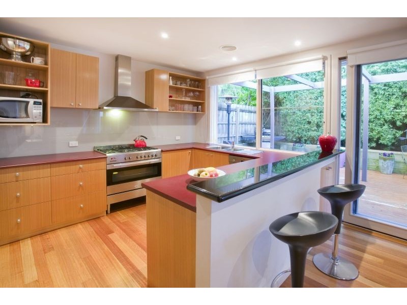 2/13 Halley Avenue, Camberwell VIC 3124