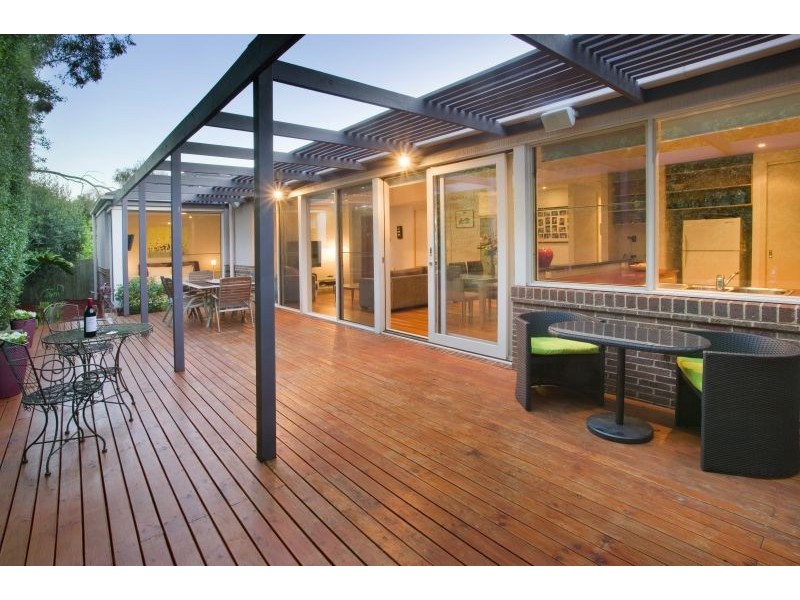 2/13 Halley Avenue, Camberwell VIC 3124