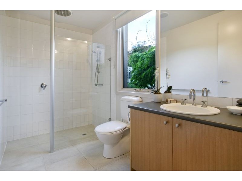 2/13 Halley Avenue, Camberwell VIC 3124