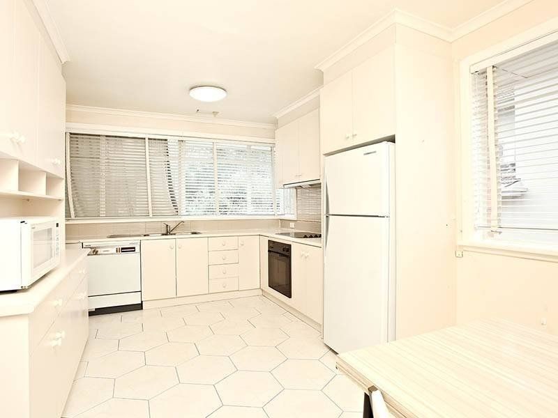 9 Carlyle Street, Ashwood VIC 3147