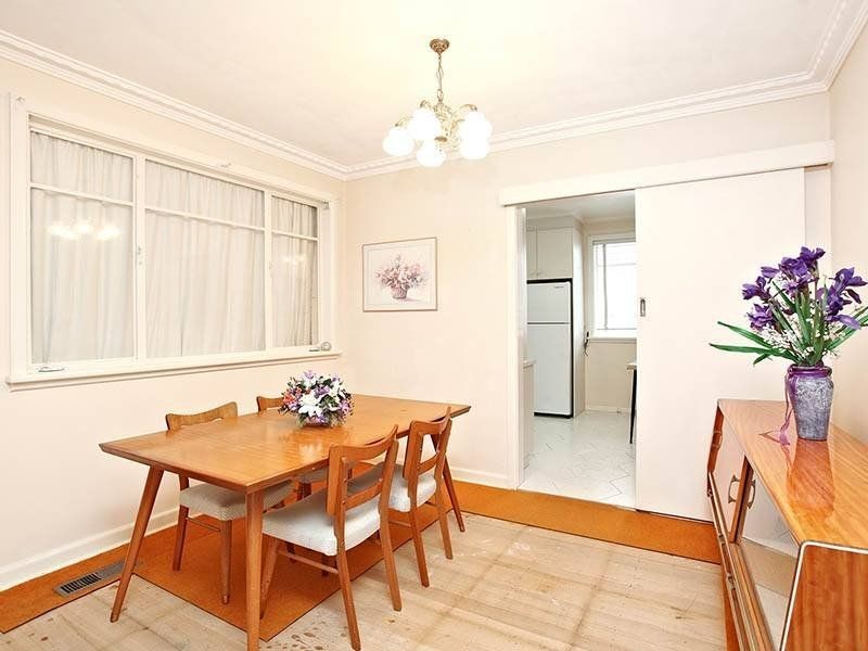 9 Carlyle Street, Ashwood VIC 3147