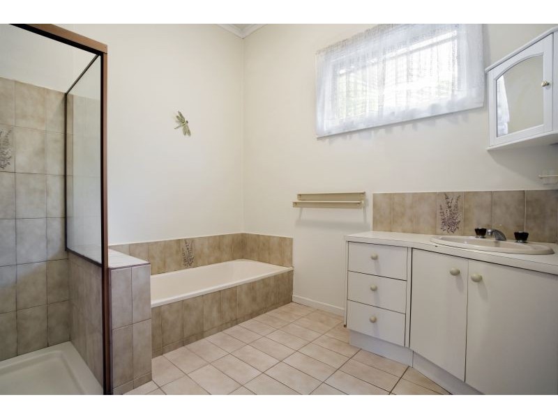 8 Karma Avenue, Malvern East VIC 3145