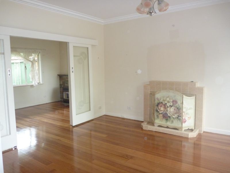 16 Abbotsford Avenue, Malvern East VIC 3145