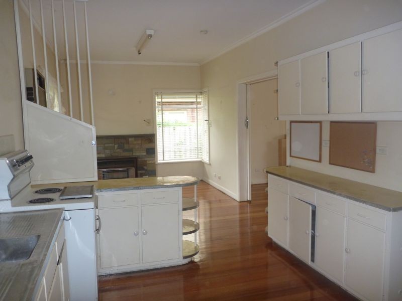 16 Abbotsford Avenue, Malvern East VIC 3145