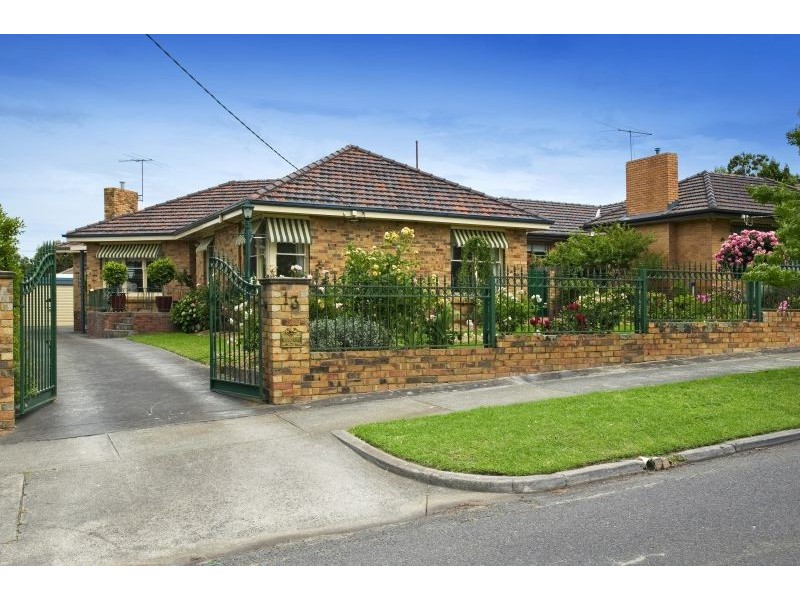 13 Karnak Road, Ashburton VIC 3147