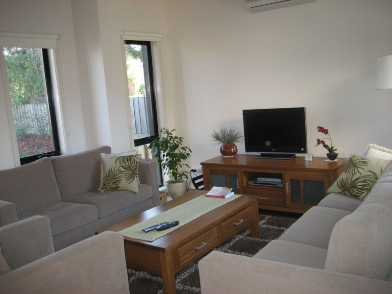 1/4 Howard Avenue, Mount Waverley VIC 3149