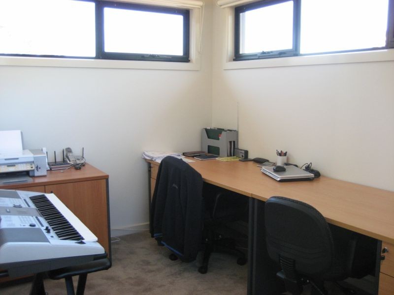 1/4 Howard Avenue, Mount Waverley VIC 3149