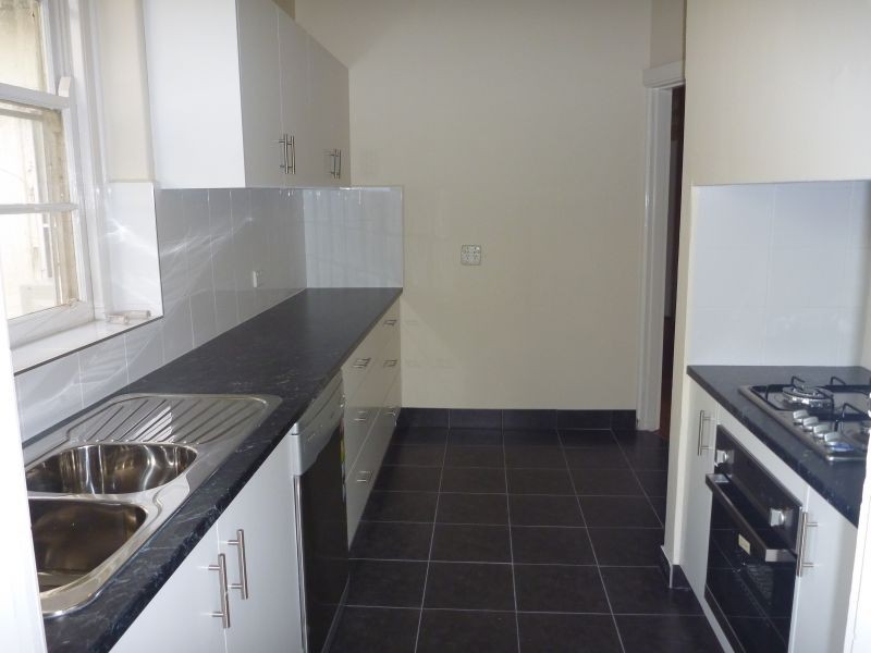 2/14 Ellesmere Road, Prahran VIC 3181