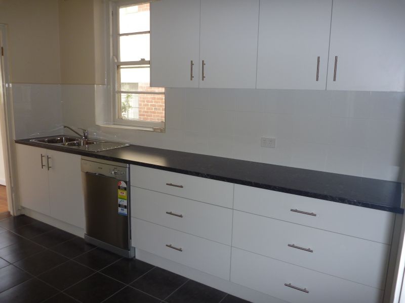 2/14 Ellesmere Road, Prahran VIC 3181