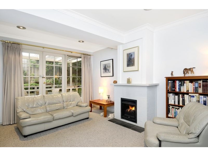 17 Sunhill Road, Glen Iris VIC 3146