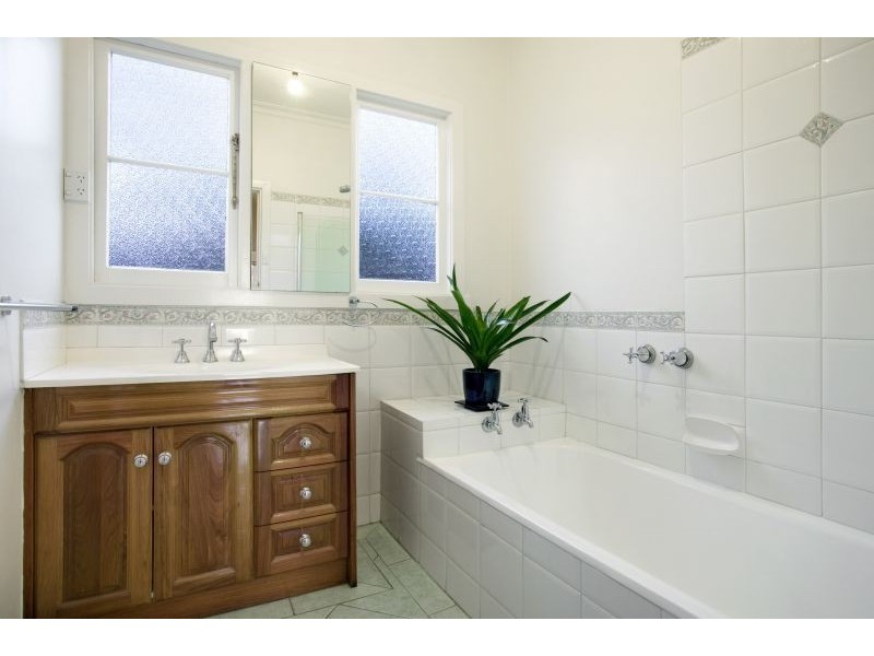 3 Warner Avenue, Ashburton VIC 3147