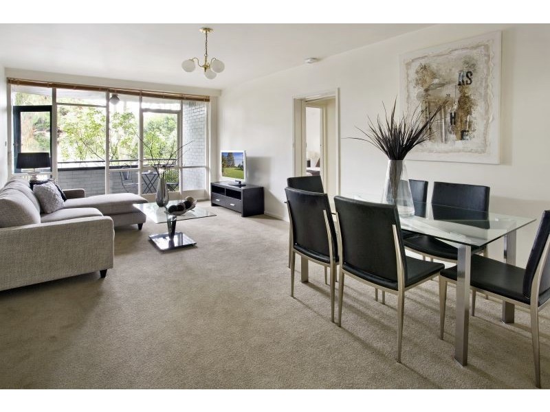 2/240 Wattletree Road, Malvern VIC 3144