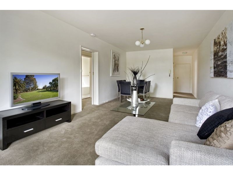 2/240 Wattletree Road, Malvern VIC 3144