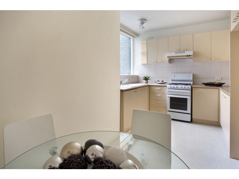 2/240 Wattletree Road, Malvern VIC 3144