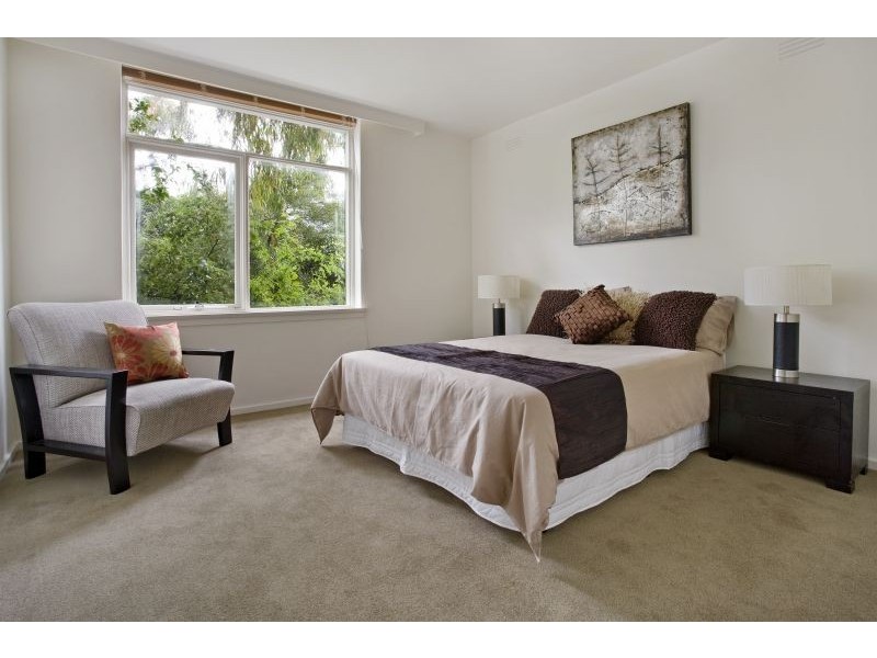 2/240 Wattletree Road, Malvern VIC 3144