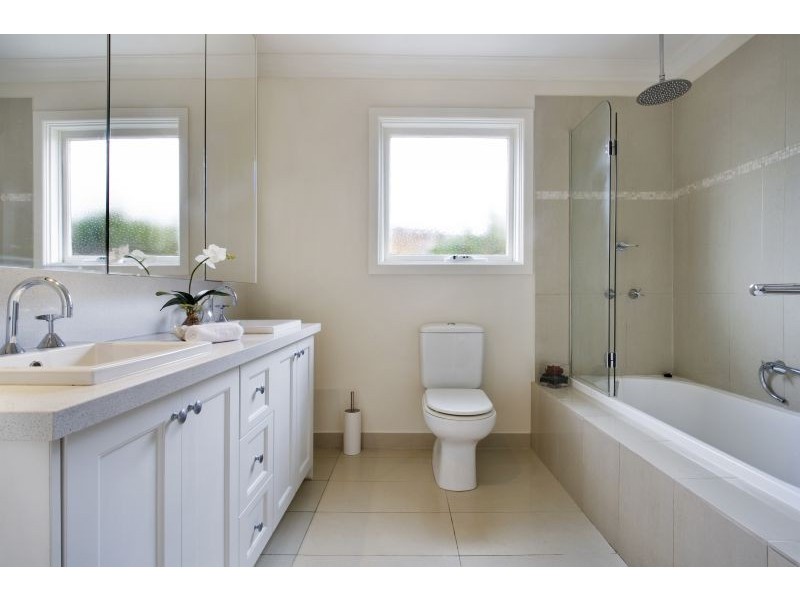 11 Leonard Street, Ashwood VIC 3147