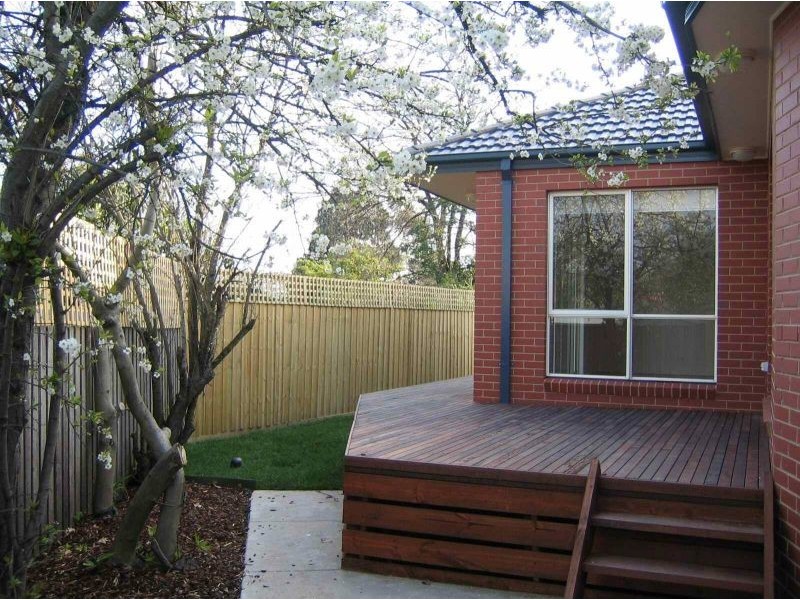 2/12 Crete Avenue, Ashburton VIC 3147